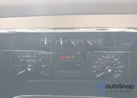 2010 Lincoln Navigator z USA, uszkodzony, nr VIN 5LMJJ2H59AEJ10779